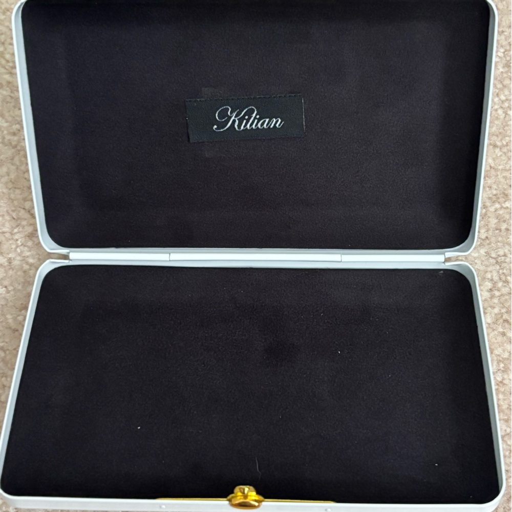 Kilian Paris The Dawn Art Deco White Metal Clutch
Golden Snake Swarovski Eye - Picture 6 of 6